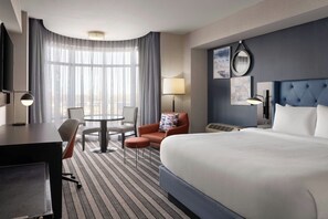 Executive Studio, 1 King Bed | Premium bedding, pillowtop beds, in-room safe, desk - Courtyard by Marriott Boston Brookline (Brookline)