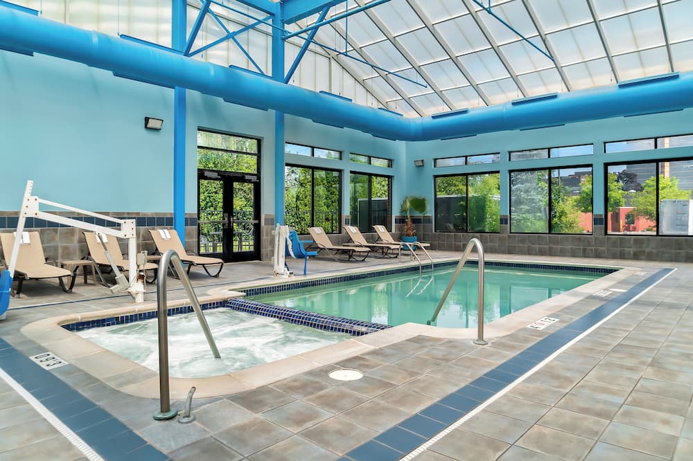 Comfort Suites Southfield/Detroit