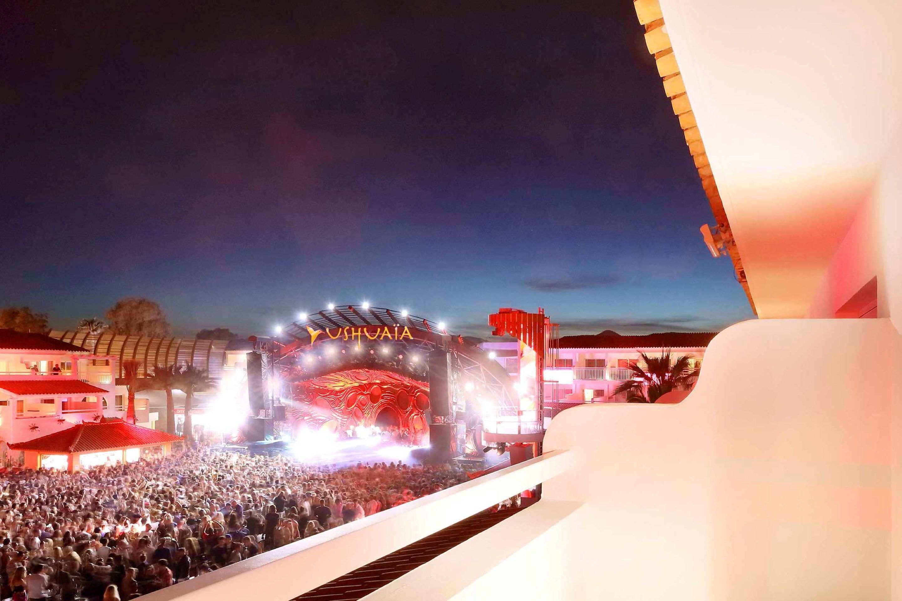 Ropa de cama de alta calidad, minibar, caja fuerte y escritorio