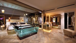 The Xpa Suite - Entrance to Ushuaia Club Included