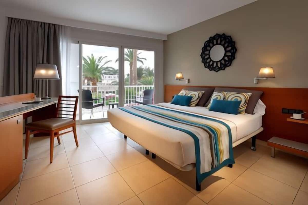 1 bedroom, minibar, in-room safe, desk