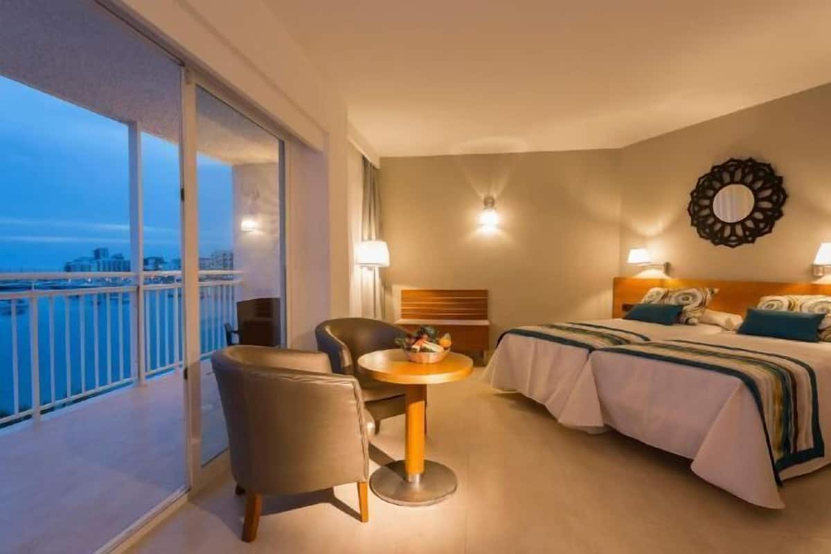 1 bedroom, minibar, in-room safe, desk