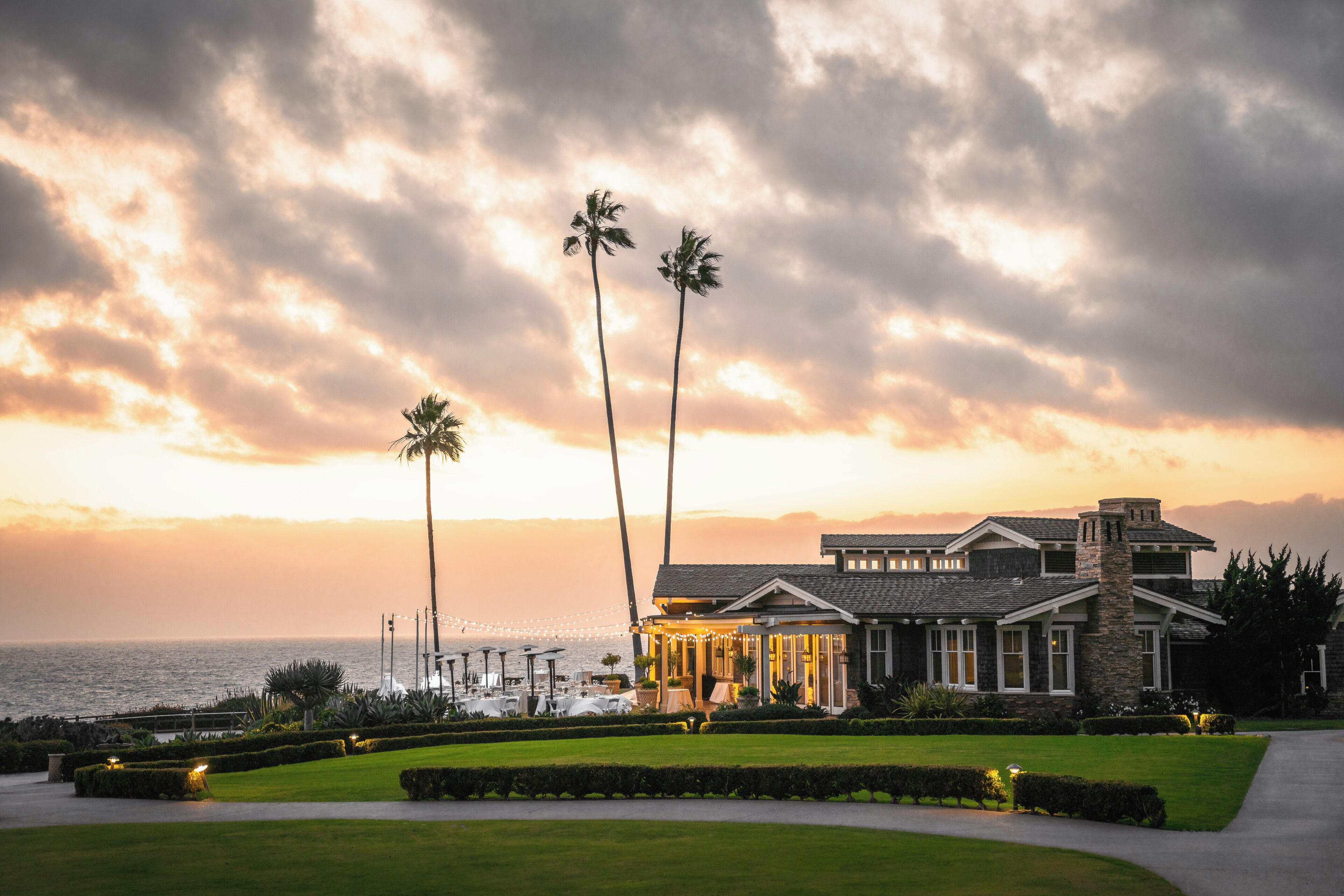 3 restaurants, breakfast, lunch, dinner served; mediterranean cuisine