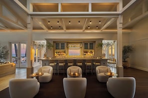 3 restaurants; breakfast, lunch, dinner, and brunch served - Montage Laguna Beach (Laguna Beach)