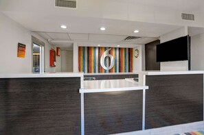 Lobby - Motel 6 Amarillo, TX - Airport (Amarillo)