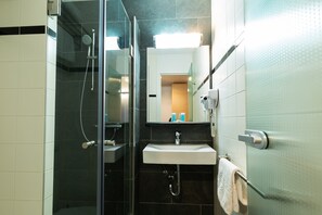 Free toiletries, towels