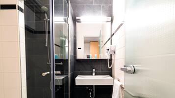 Dutxa, articles de tocador gratuïts i tovalloles