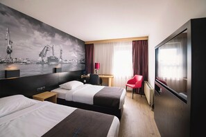 Comfort Twin Room, 2 Twin Beds | In-room safe, desk, iron/ironing board, free cribs/infant beds - Bastion Hotel Rotterdam Zuid (Rotterdam)