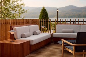 Bar-salon dans le hall