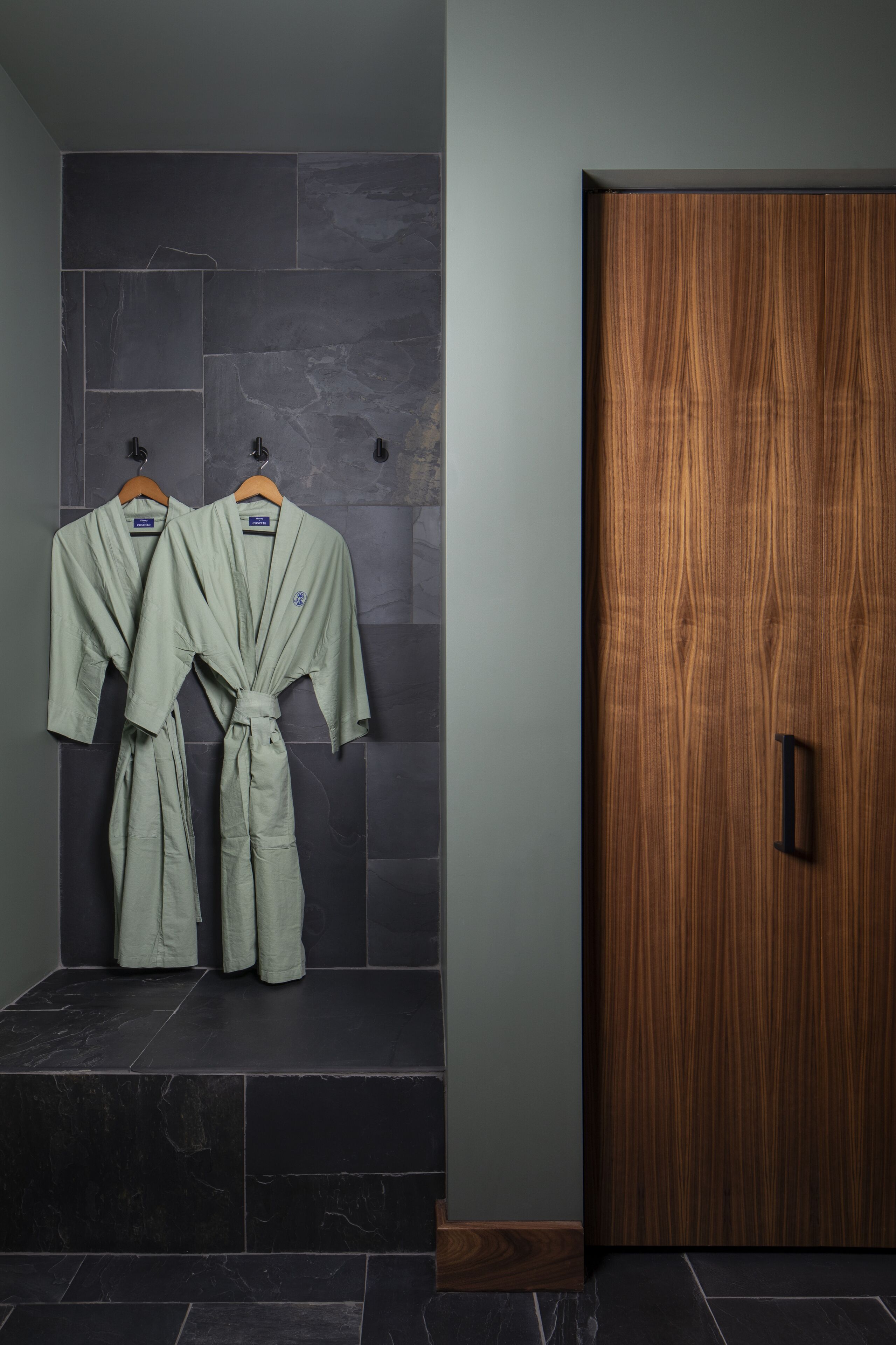 1 bedroom, egyptian cotton sheets, premium bedding, minibar