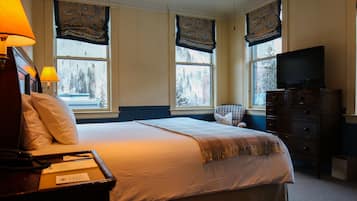 Standard Room, 1 King Bed, City View (Main Street Rooms) | Premium bedding, in-room safe, iron/ironing board, free WiFi