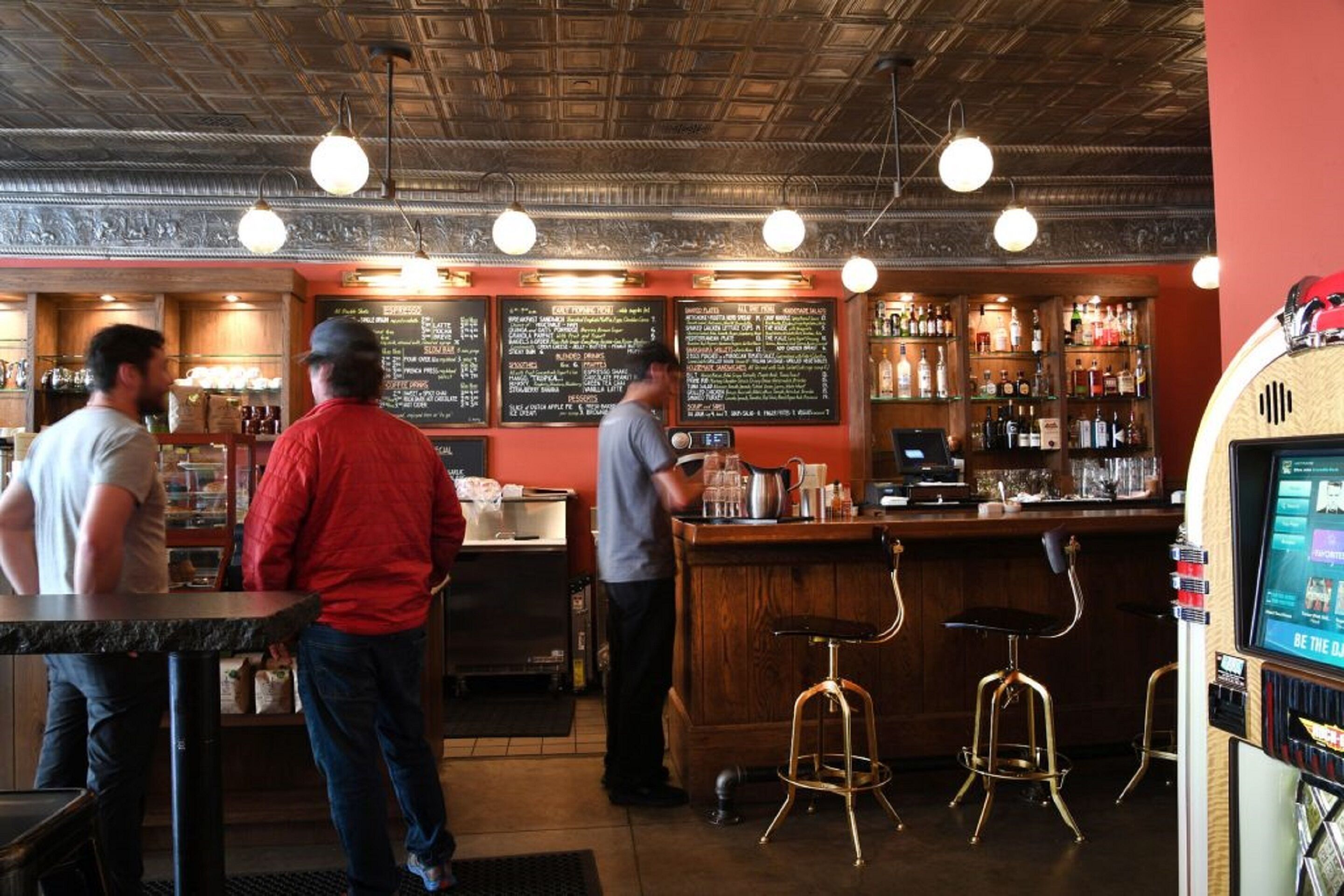 daily cooked-to-order breakfast for a fee