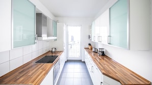 Dom Deluxe Apartment | Private kitchen - Dom Hotel Am Römerbrunnen (Cologne)