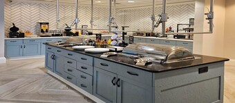 IHG 旗下佩萨科拉机场驻桥套房酒店