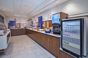Free daily continental breakfast 