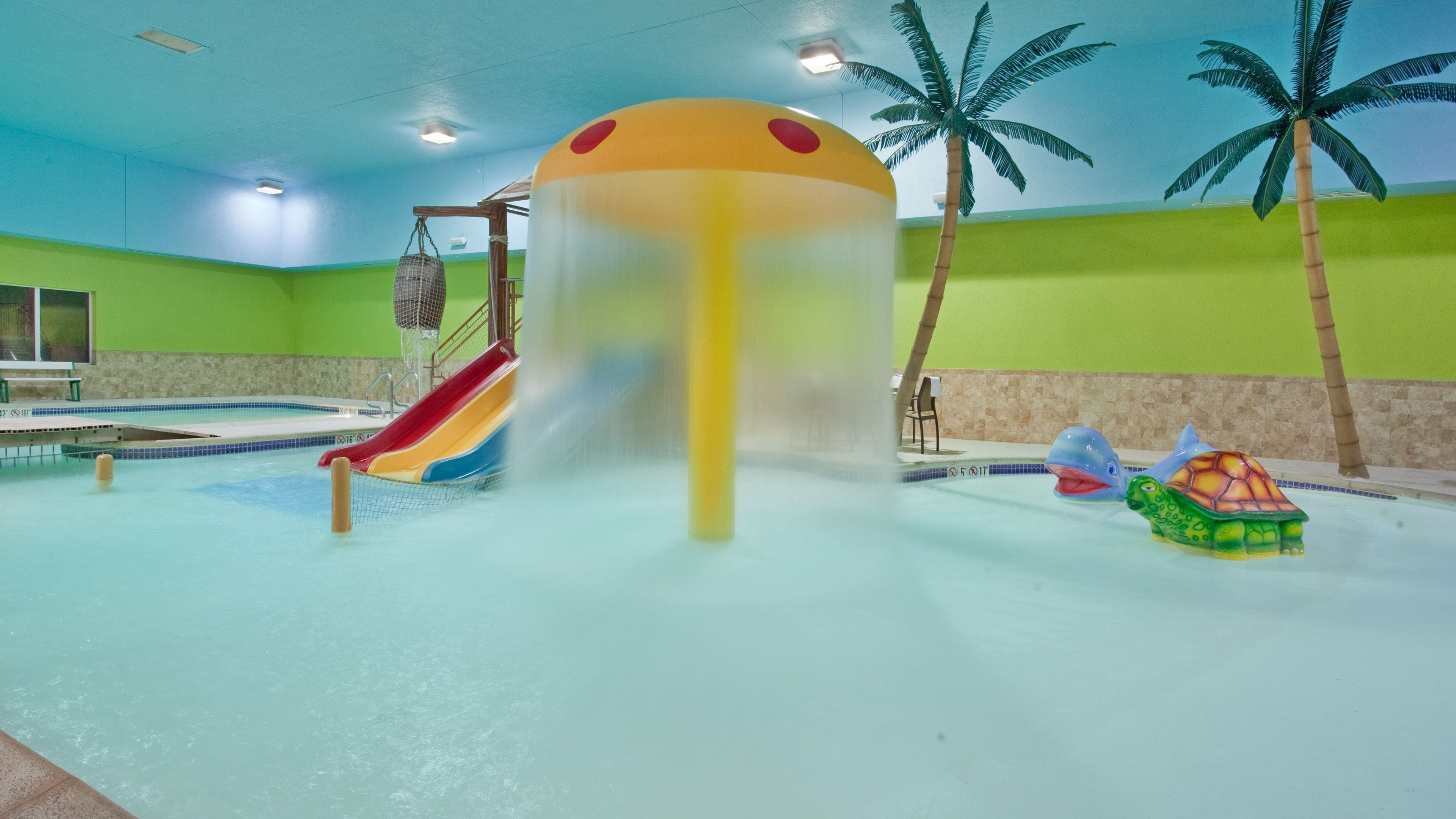 Indendørs pool
