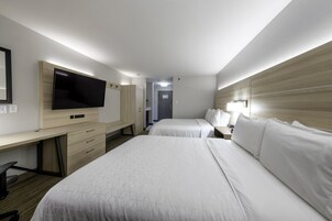 客房内保险箱、办公桌、遮光窗帘、熨斗/熨衣板