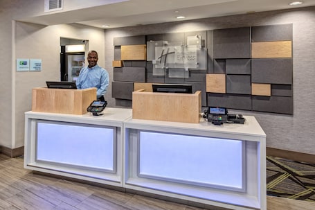 Exterior. Holiday Inn Express Hotel & Suites Memphis Southwind by IHG