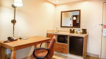 In-room safe, desk, iron/ironing board, free WiFi
