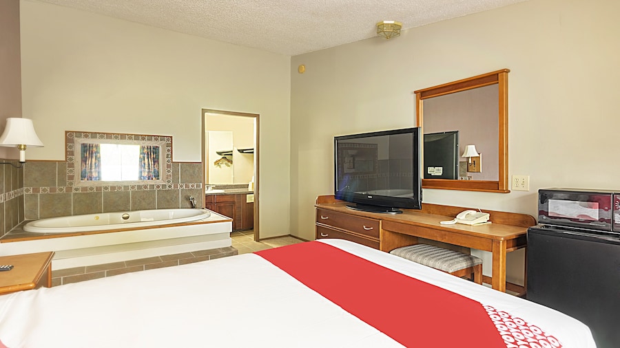 OYO Hotel Daleville AL Hwy 84