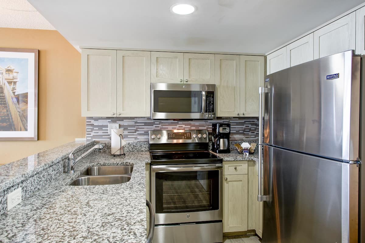 microwave, coffee/tea maker, paper towels