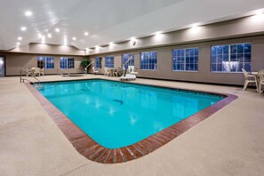Una piscina cubierta