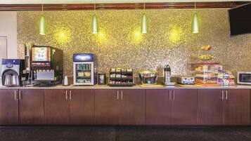 Frokost på farten er inkludert hver dag