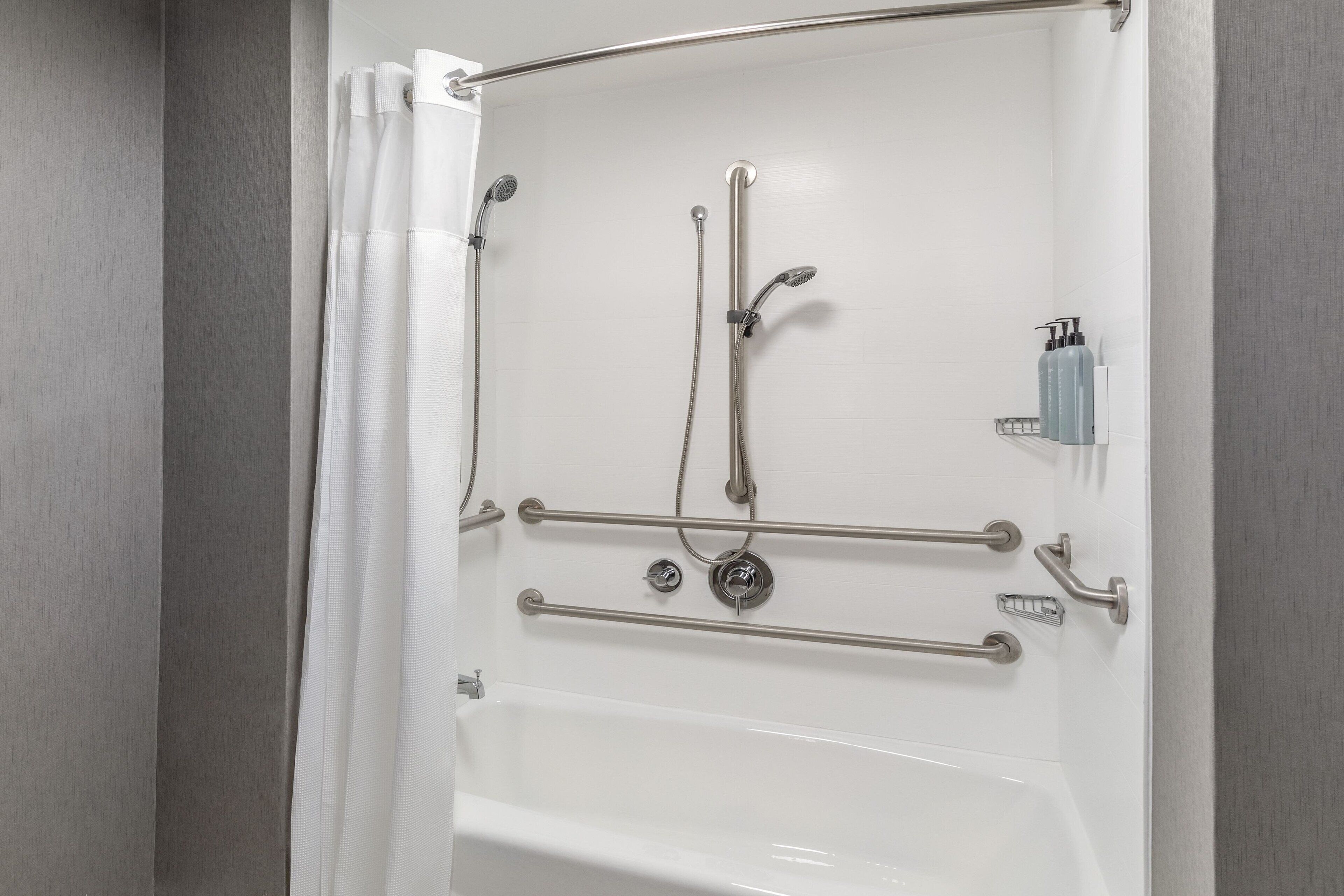 combined shower/bathtub, free toiletries, hair dryer, towels