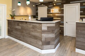 Reception - Crane's Beach House Boutique Hotel & Luxury Villas (Delray Beach)