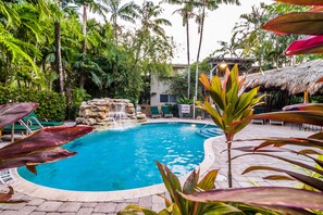 2 outdoor pools, sun loungers - Crane's Beach House Boutique Hotel & Luxury Villas (Delray Beach)