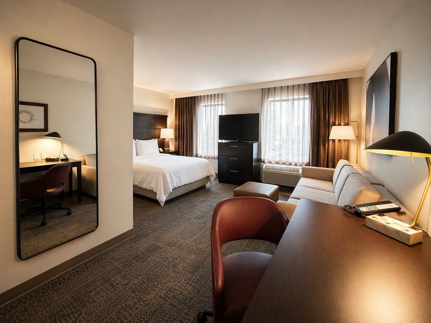 Escritorio, tabla de planchar con plancha y cunas gratuitas 