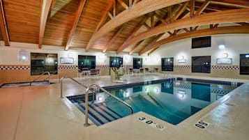 Indendørs pool