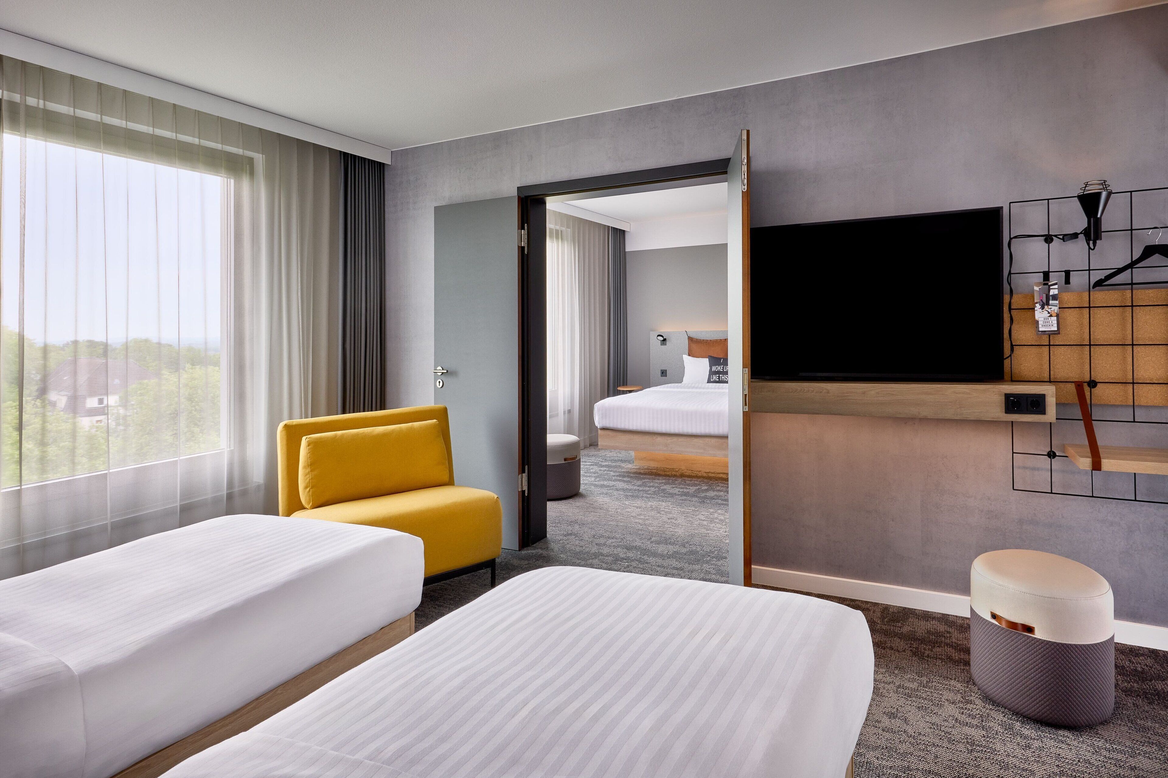 premium bedding, in-room safe, desk, laptop workspace