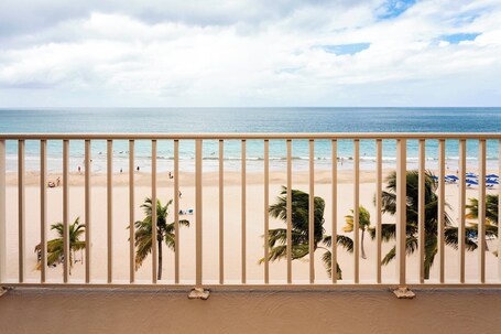 Courtyard by Marriott Isla Verde Beach Resort - Image 86