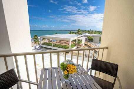 Courtyard by Marriott Isla Verde Beach Resort - Image 119