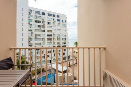 Courtyard by Marriott Isla Verde Beach Resort - Image 120