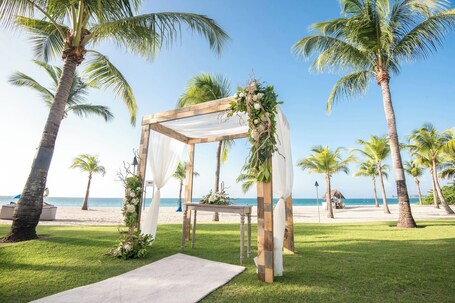 Courtyard by Marriott Isla Verde Beach Resort - Image 90