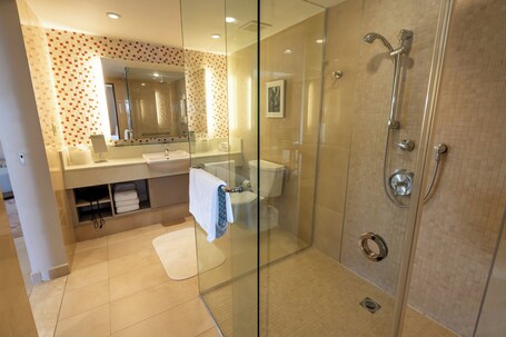Courtyard by Marriott Isla Verde Beach Resort - Image 25