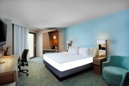 Courtyard by Marriott Isla Verde Beach Resort - Image 98