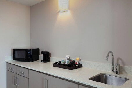 Courtyard by Marriott Isla Verde Beach Resort - Image 45