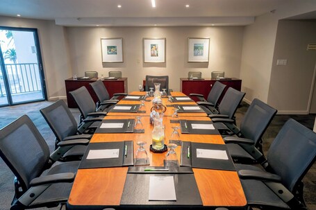 Courtyard by Marriott Isla Verde Beach Resort - Image 32