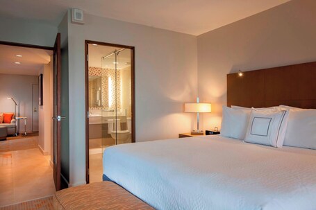 Courtyard by Marriott Isla Verde Beach Resort - Image 100