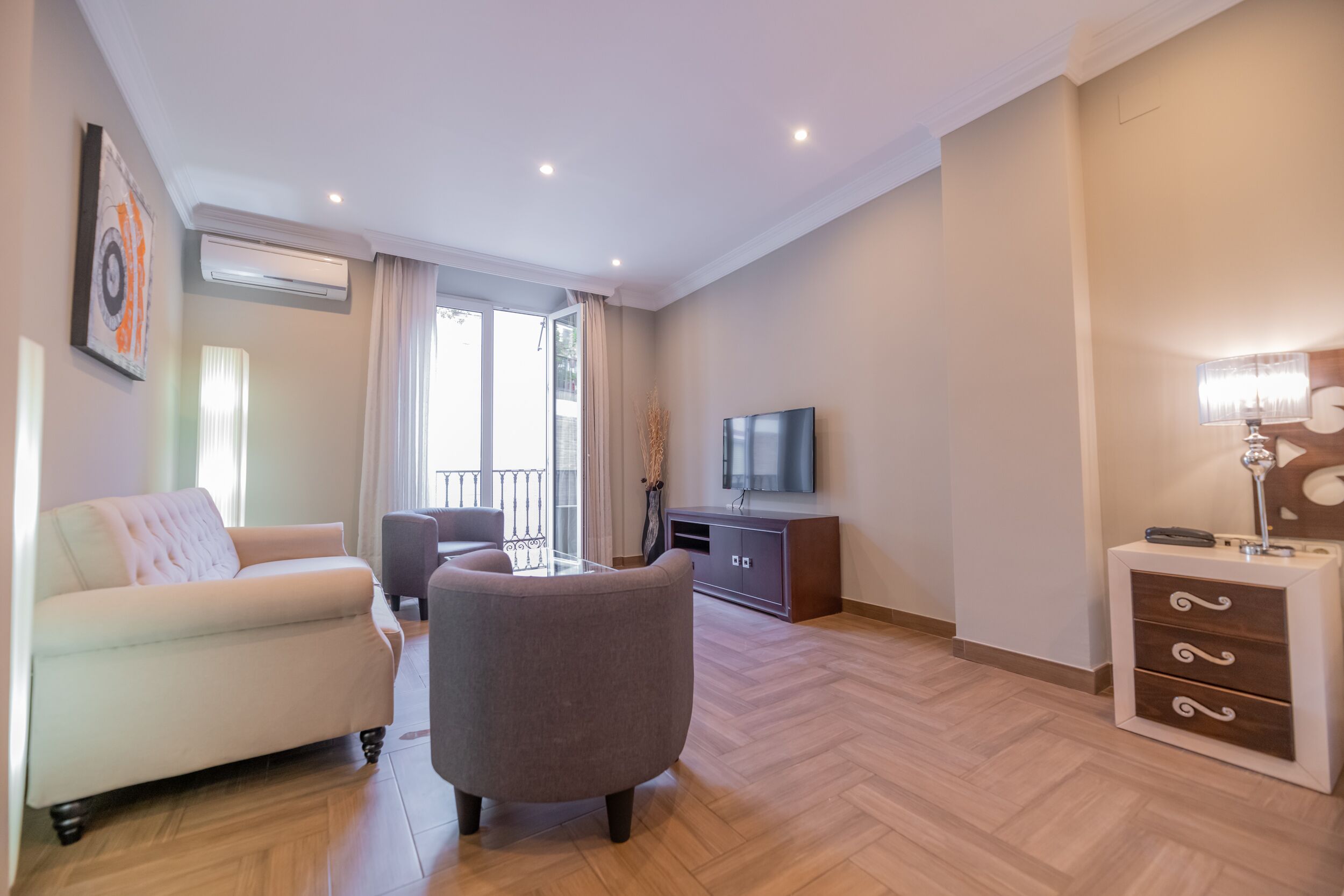 Deluxe Room | Individually decorated, individually furnished, desk, free WiFi