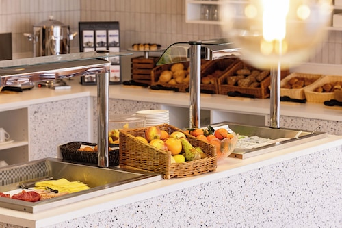 Holiday Inn Express Antwerp City-North by IHG