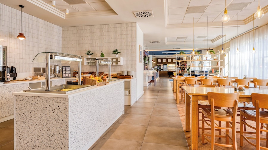 Holiday Inn Express Antwerp City-North by IHG