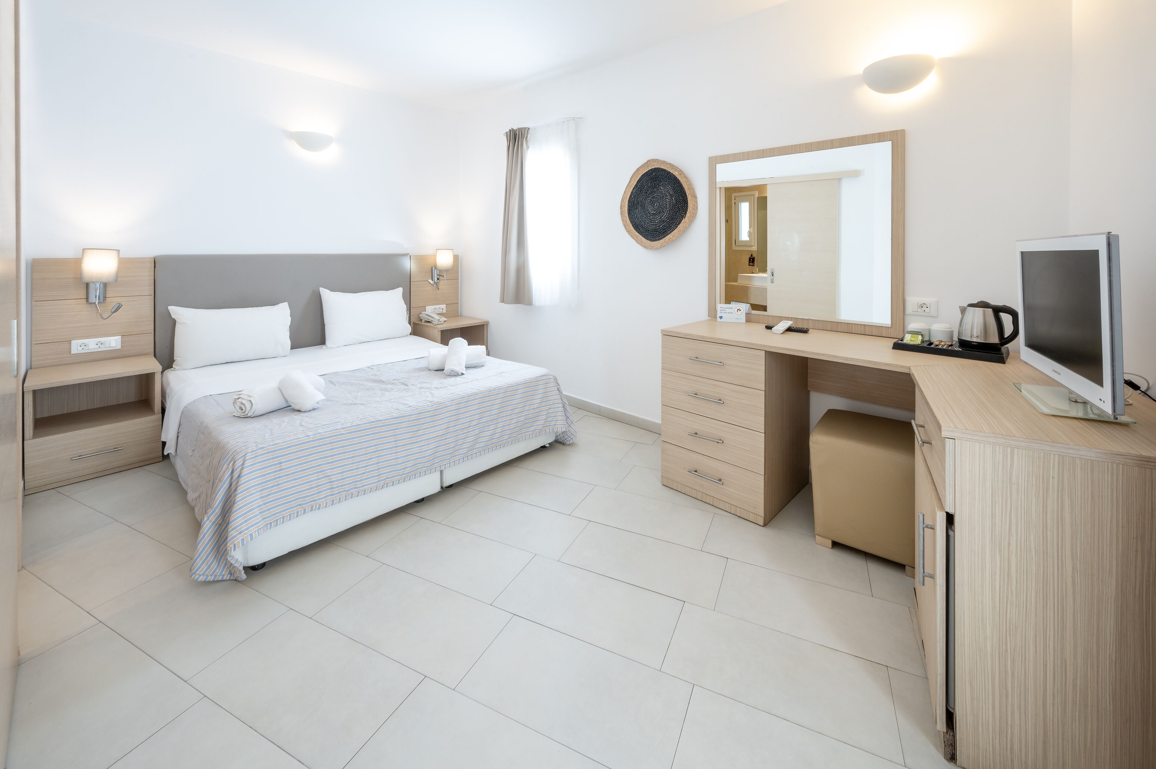 Photo - Orizontes Hotel Santorini