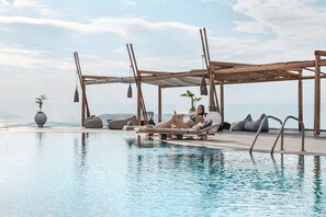 Outdoor pool, pool umbrellas