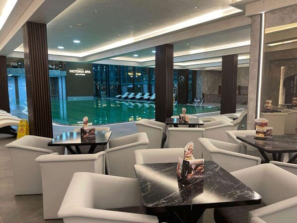 Couples treatment room(s), Turkish bath/hammam, body treatments, facials