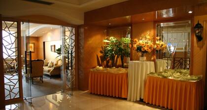 Oriental Garden Hotel