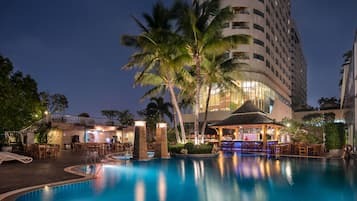 Poolside bar